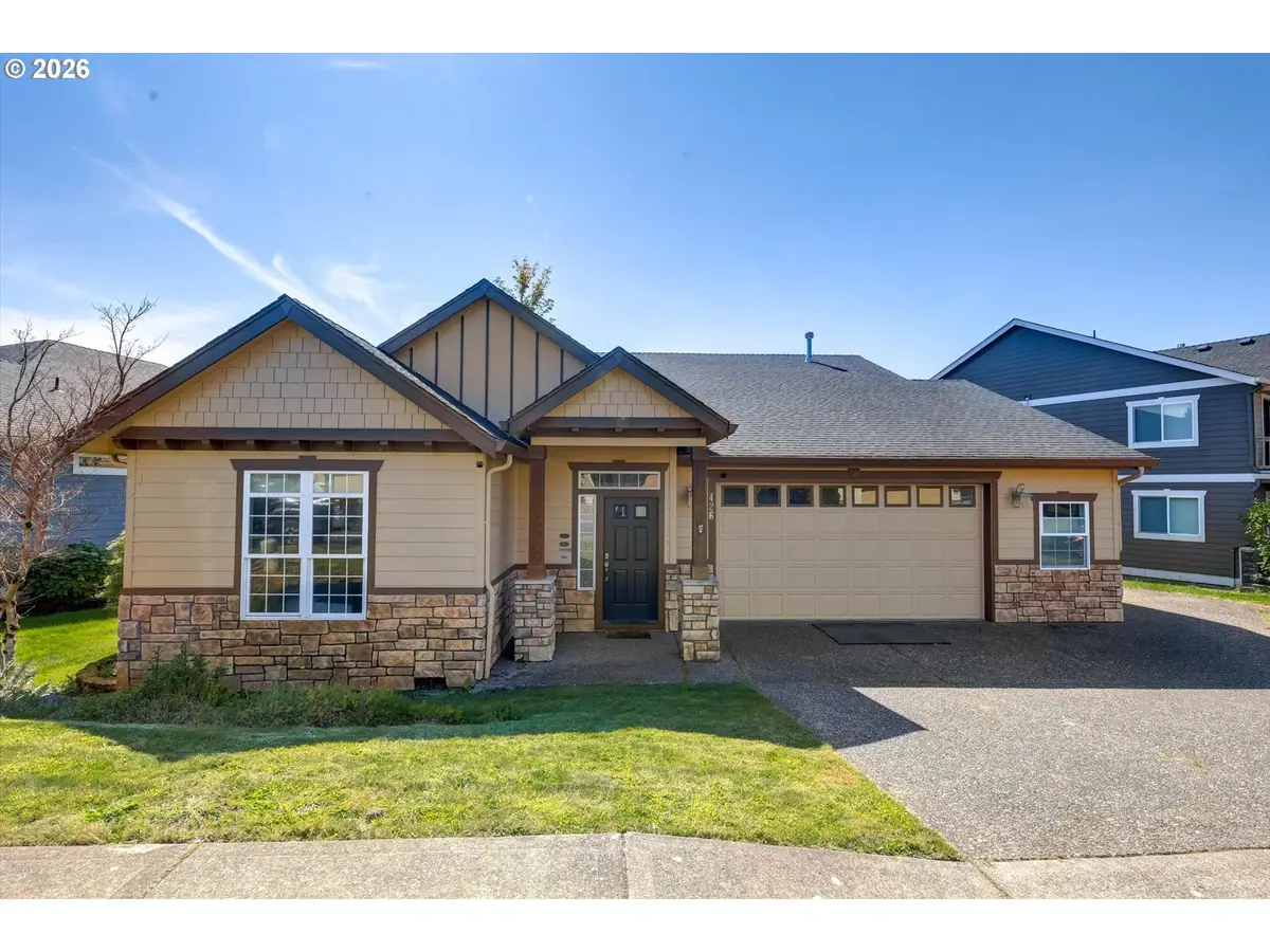 426 N V St, Washougal, WA 98671 - #1