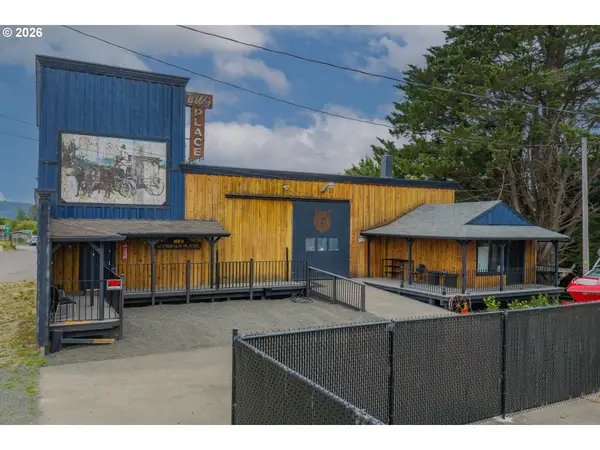 203 N Birch St, Coquille, OR 97423