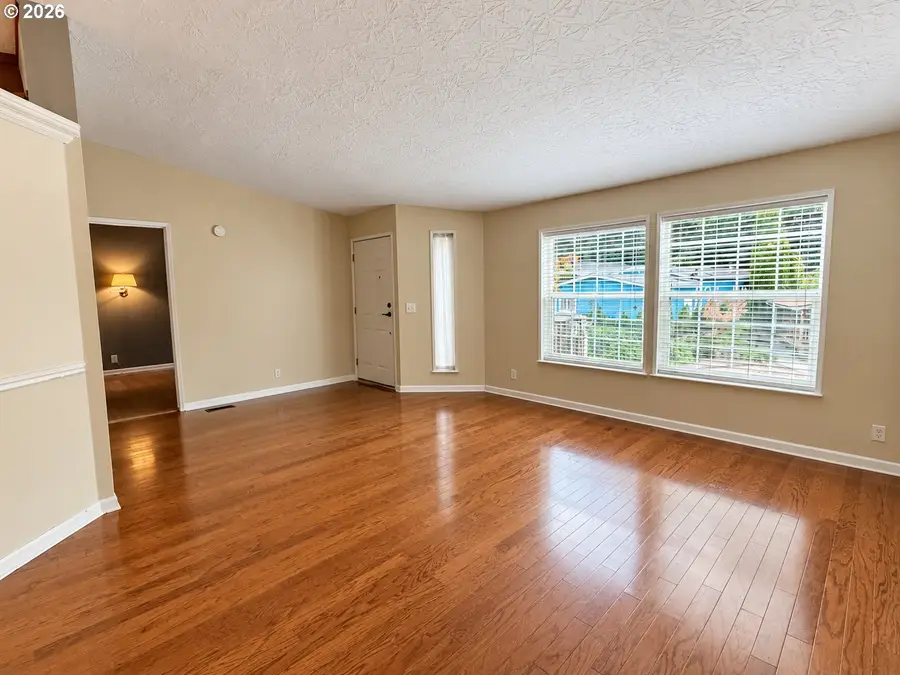 242 Canyon View Dr, Lafayette, OR 97127 - #2