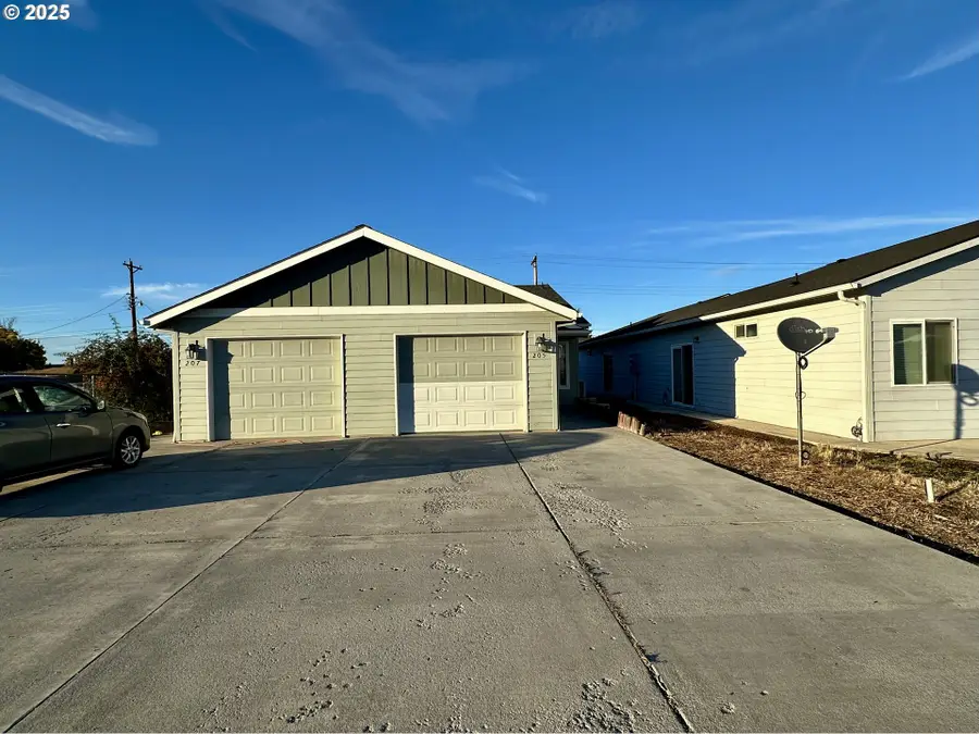 205/207 W Nesbitt St, Goldendale, WA 98620 - Image #2