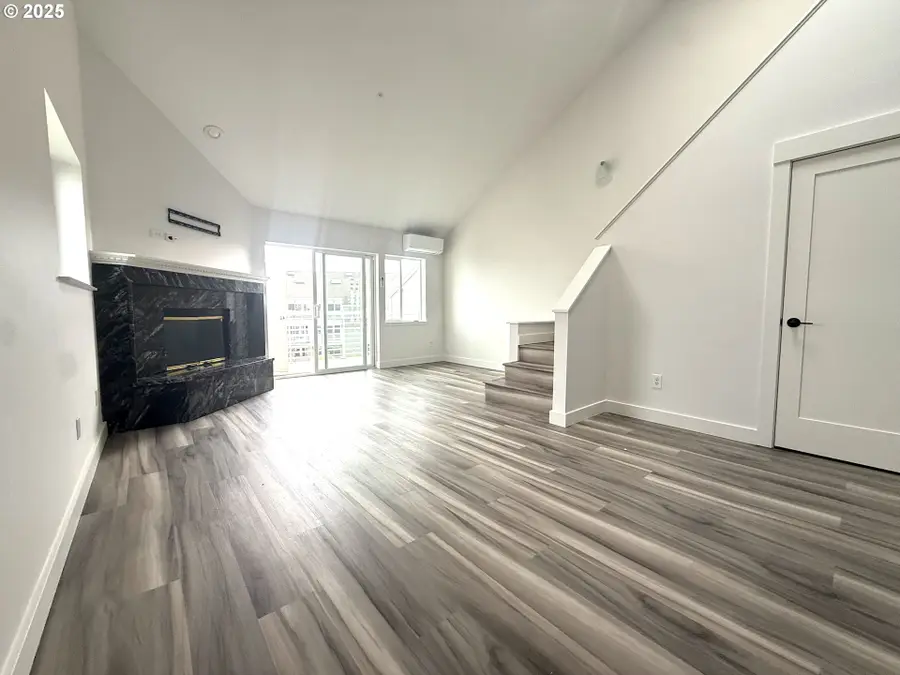 281 N Hayden Bay Dr, Portland, OR 97217 - Image #3