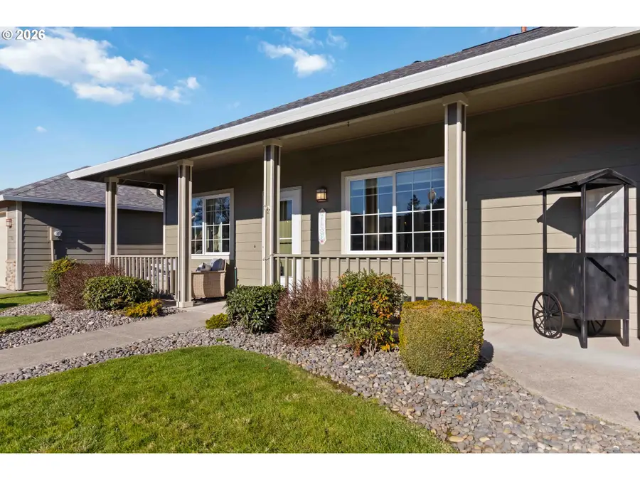 5558 Solo Point Dr, Longview, WA 98632 - #3