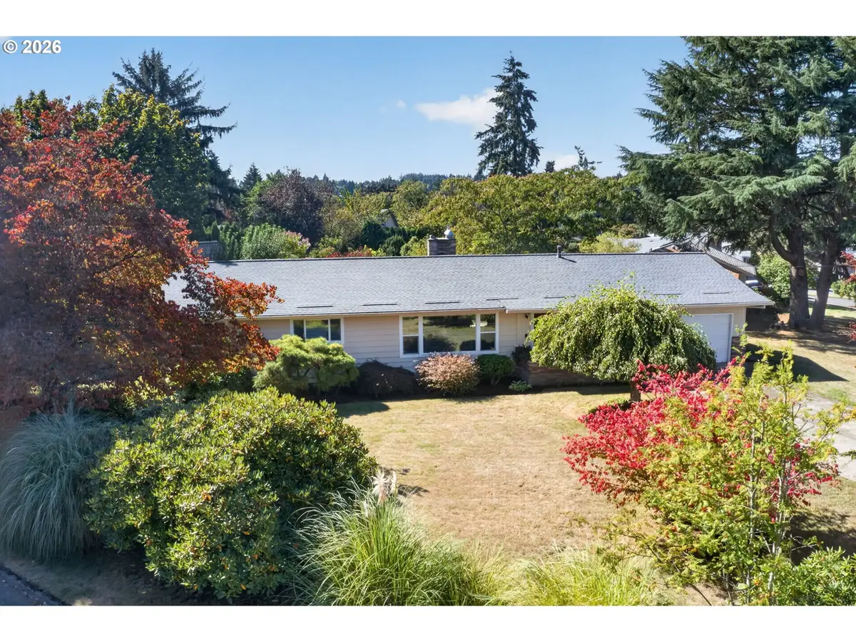 10690 SW Fairhaven St, Portland, OR 97223 - #1