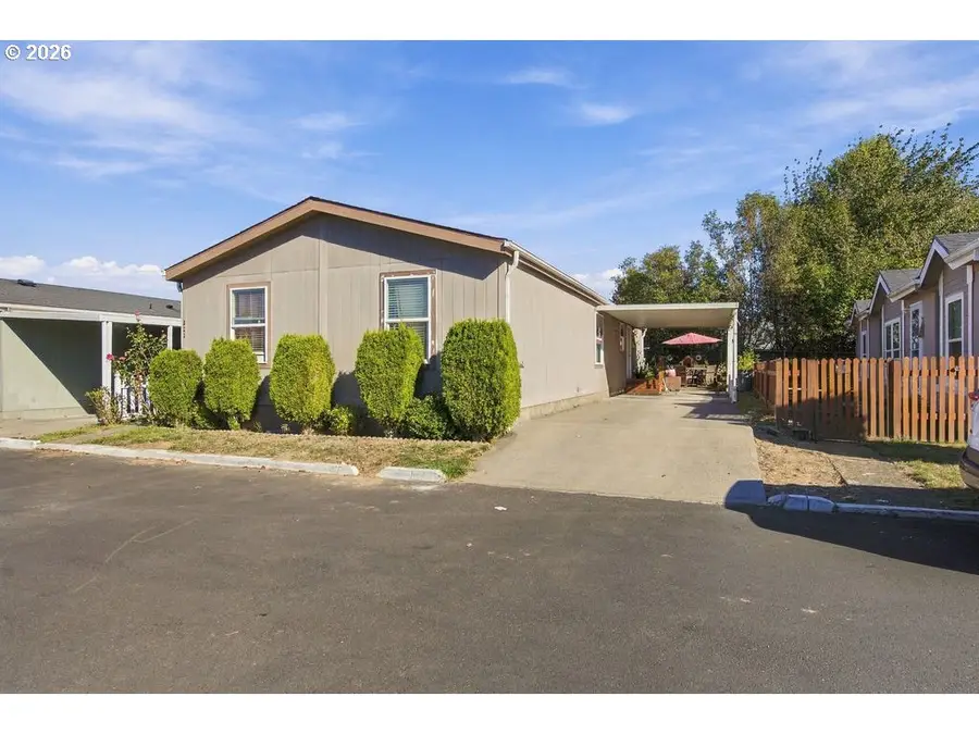 823 SW Williamsburg Way, Beaverton, OR 97006 - #2