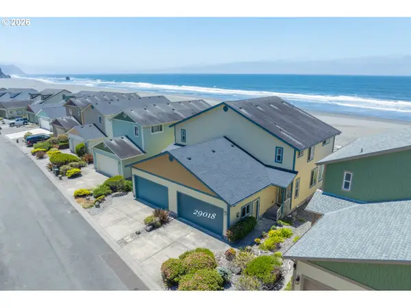 29018 Vizcaino Ct, GoldBeach, OR 97444