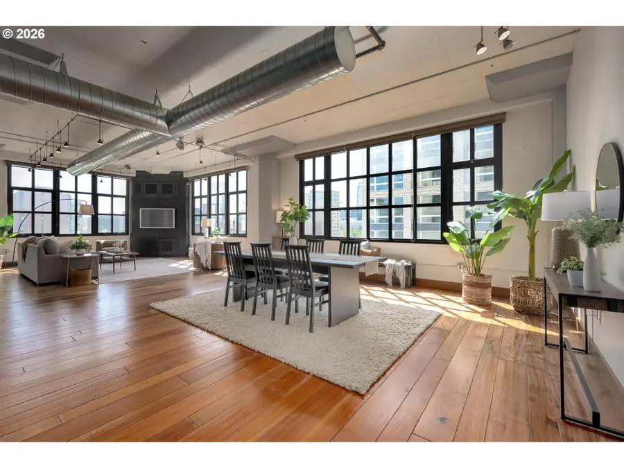 1400 NW Irving St #609, Portland, OR 97209 - #2