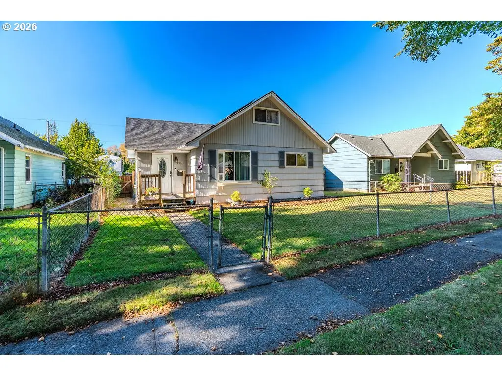 551 16th Ave, Longview, WA 98632 - #1