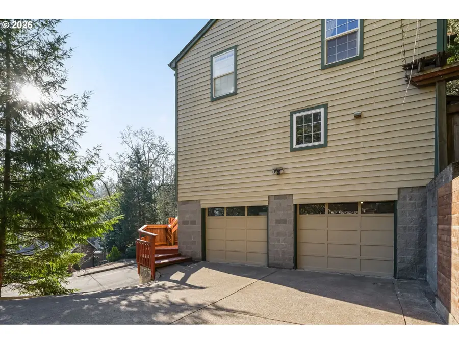 357 W 37th Ave, Eugene, OR 97405 - Image #3