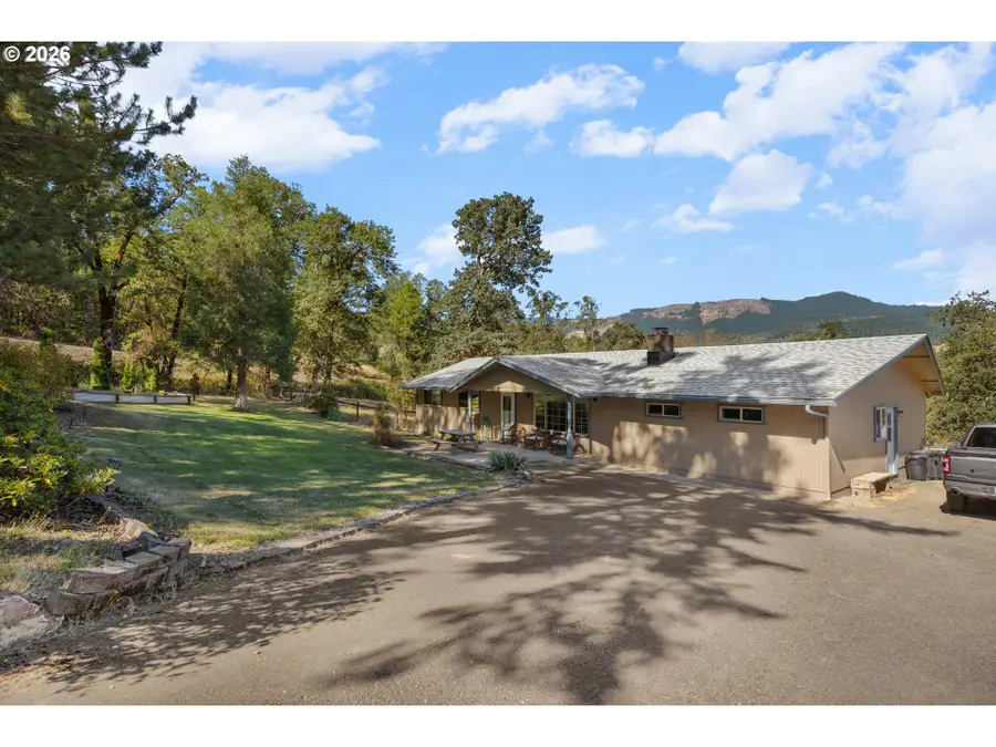 2925 Cleveland Hill Rd, Roseburg, OR 97471 - #3