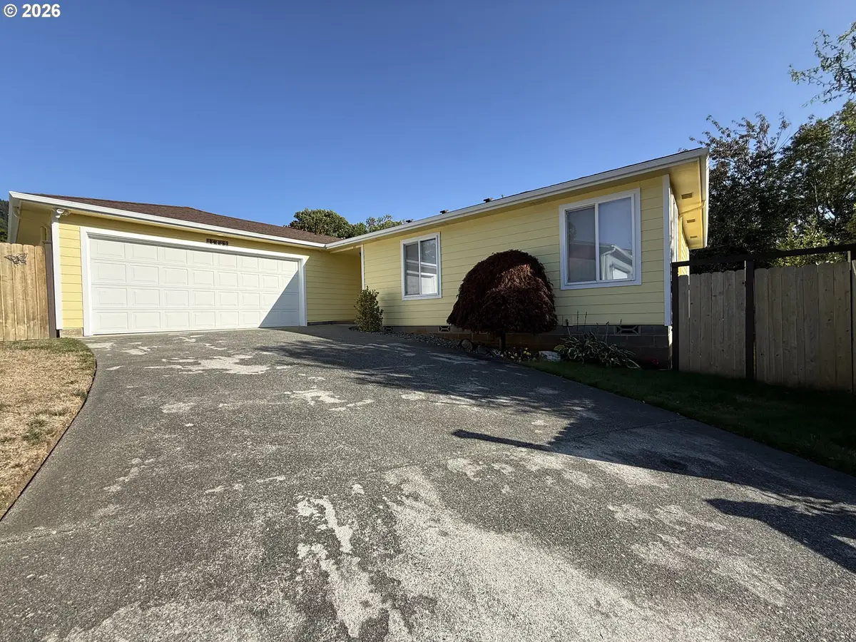 16465 Stitt Ln, Brookings, OR 97415 - #1