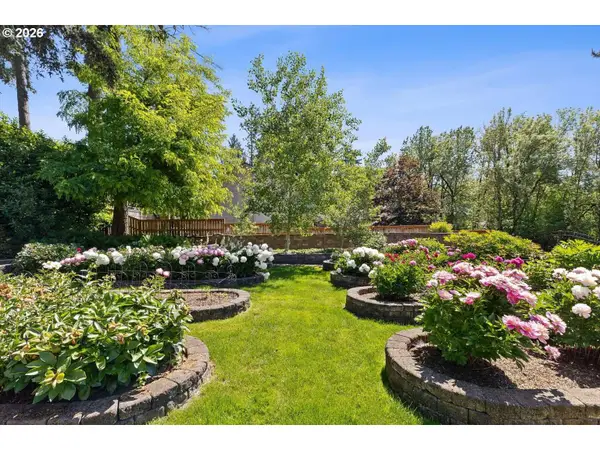 9473 NW Murlea Ln, Portland, OR 97229
