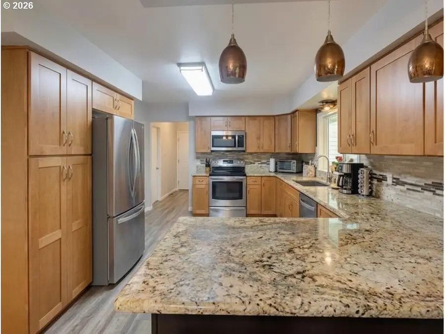 502 Coal Creek Rd, Longview, WA 98632 - #3