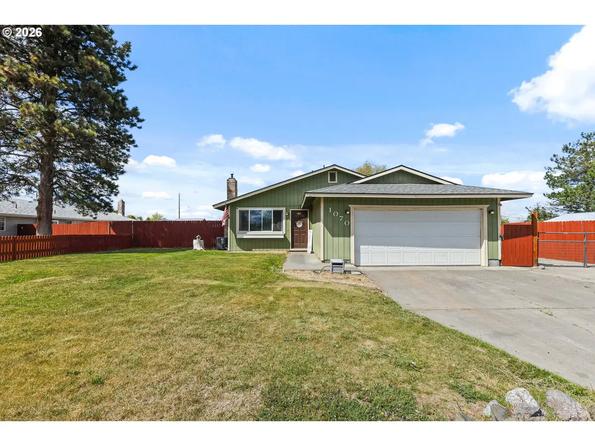 1070 SW 10th Pl, Hermiston, OR 97838 - #1