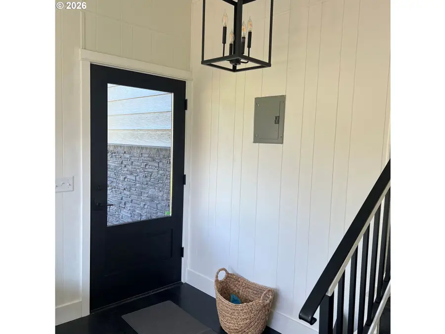 27256 Clear Lake Rd, Eugene, OR 97402 - #2