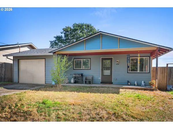 614 S 11th St, StHelens, OR 97051
