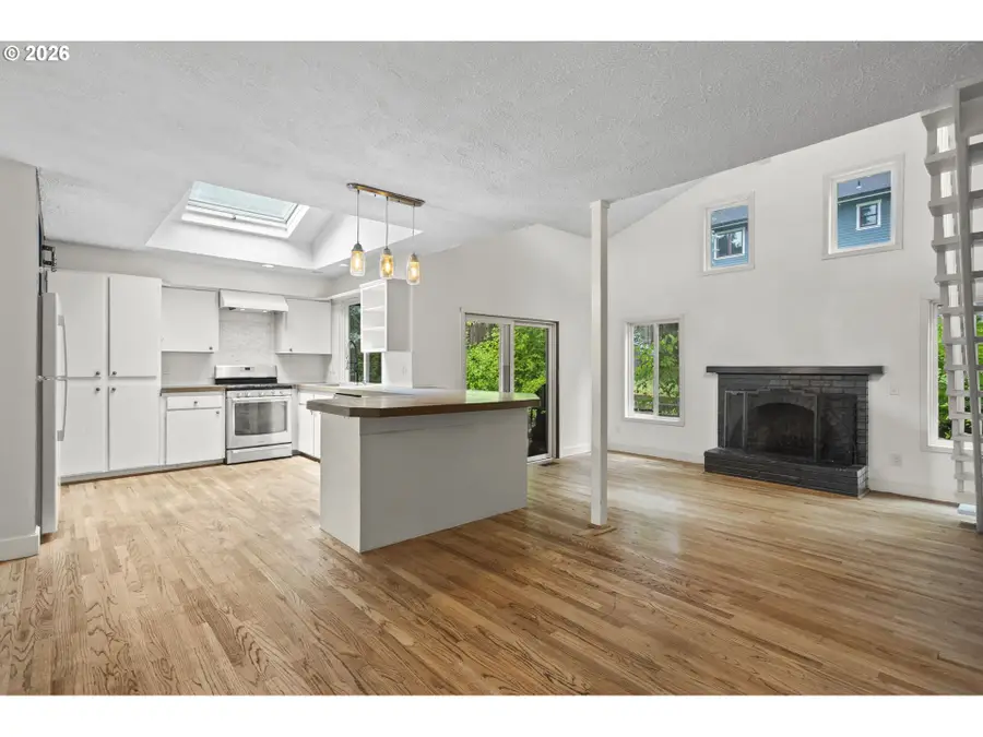 1389 SW Taylors Ferry Ct, Portland, OR 97219 - #2