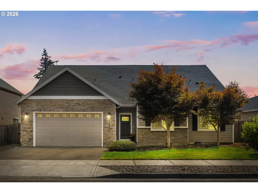 20266 Chanticleer Dr, Oregon City, OR 97045 - #3