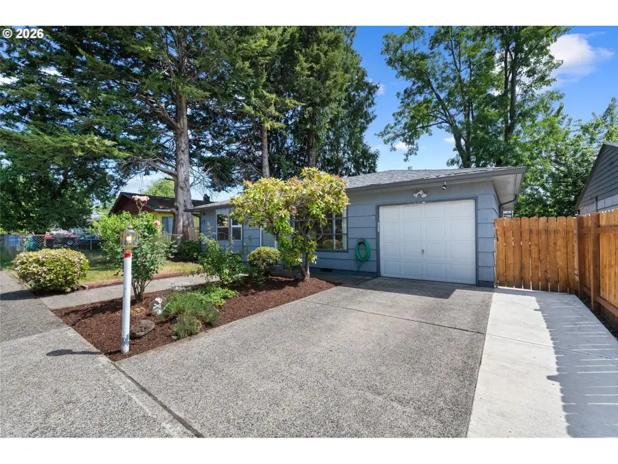 3215 E 30th St, Vancouver, WA 98661 - #2