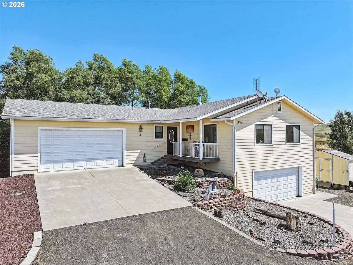4 S Bailey Loop Dr, Goldendale, WA 98620 - #1