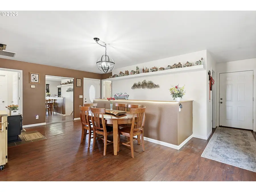 4 S Bailey Loop Dr, Goldendale, WA 98620 - #3