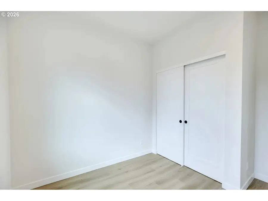 2071 NE Davis St, Portland, OR 97232 - #3