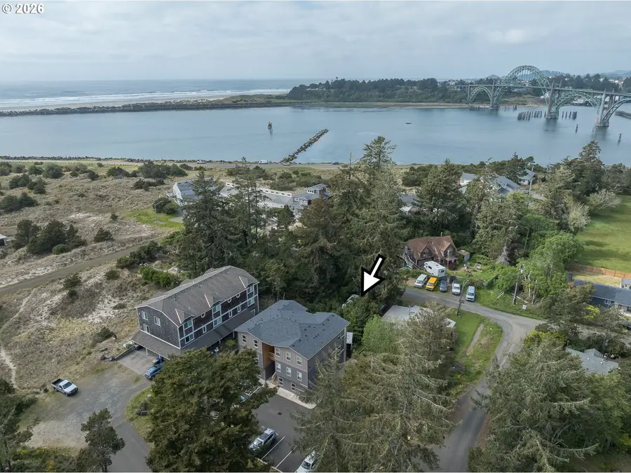 2950 SW Coho St #2, Newport, OR 97365 - #3