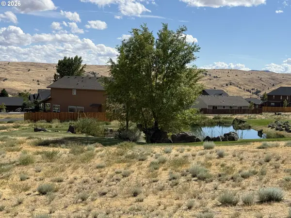 425 Little Lake Rd, Maupin, OR 97037