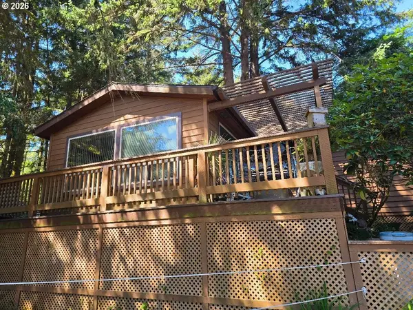 19921 Whaleshead Rd #B4, Brookings, OR 97415