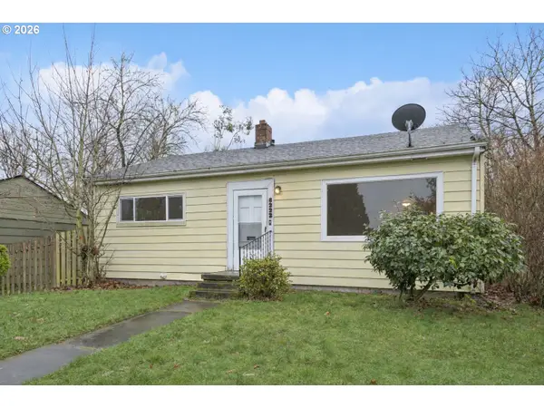 8222 NE Webster St, Portland, OR 97220