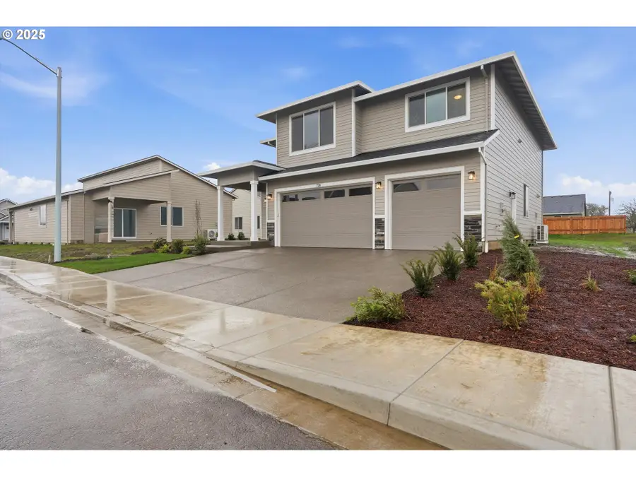 720 E Fourth St, Yamhill, OR 97148 - Image #3