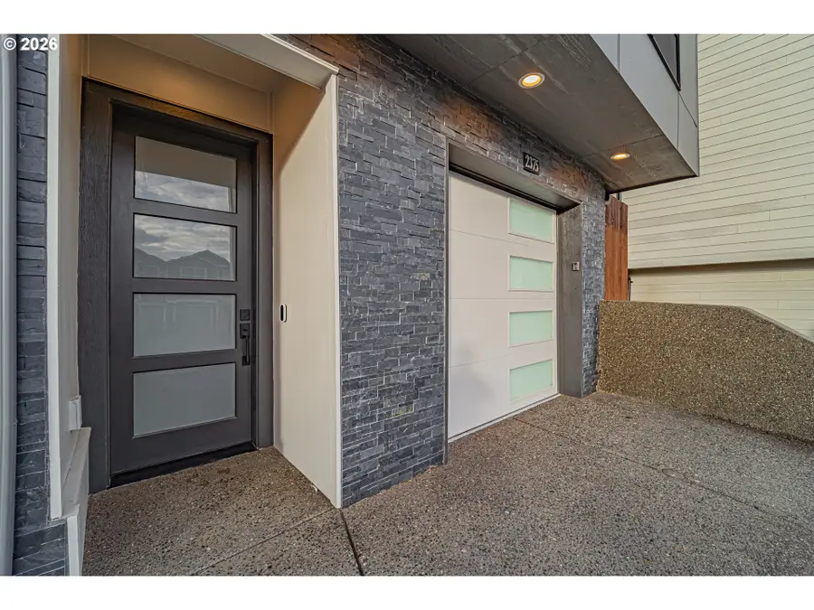 2375 N R St, Washougal, WA 98671 - #3