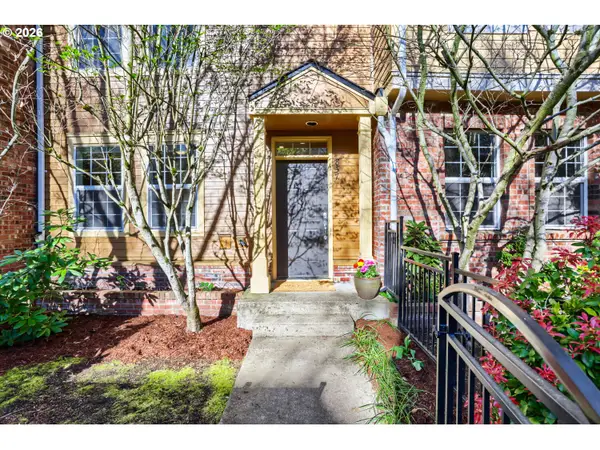 857 NE Caden Ave, Hillsboro, OR 97124