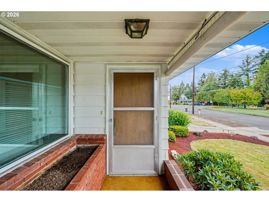 135 St Marys Ave, Mount Angel, OR 97362 - #3