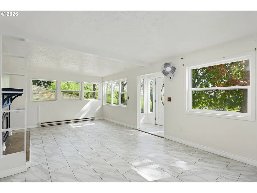 3215 Knob Hill Rd, The Dalles, OR 97058 - #2