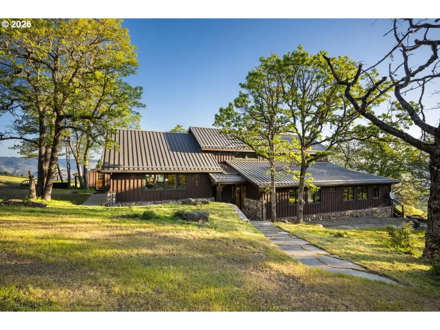 1945 Cynthia Way, Mosier, OR 97040 - #3