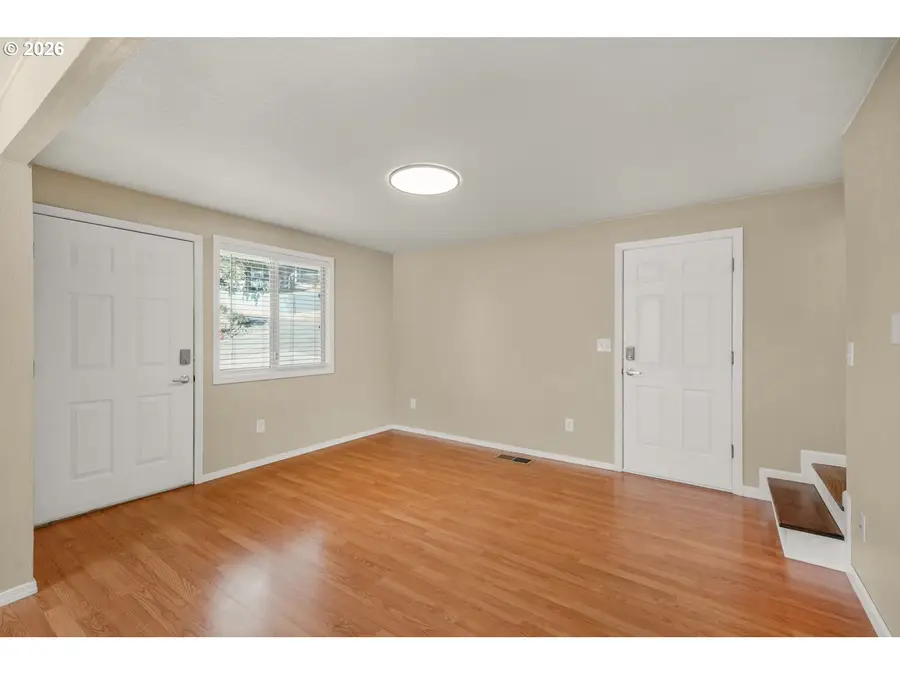 1245 SE Germond Ave, Roseburg, OR 97470 - #2