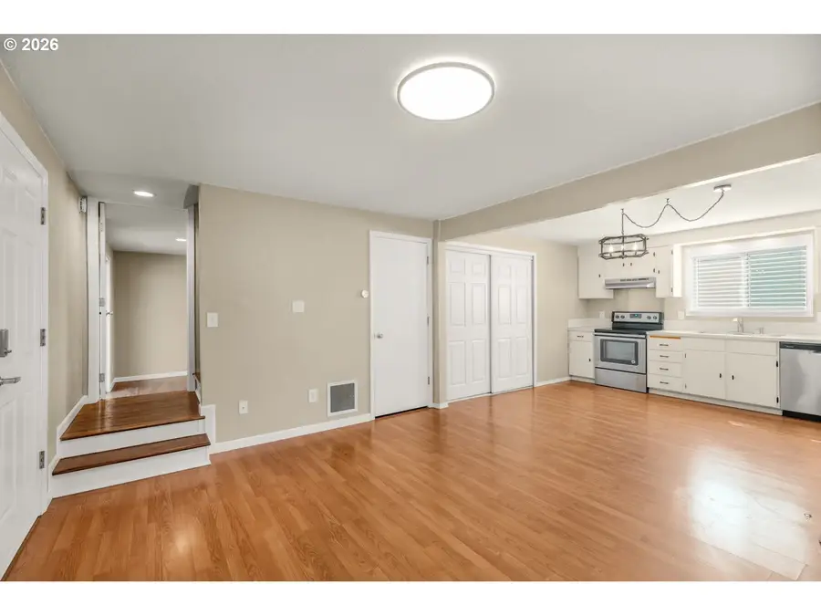 1245 SE Germond Ave, Roseburg, OR 97470 - #3