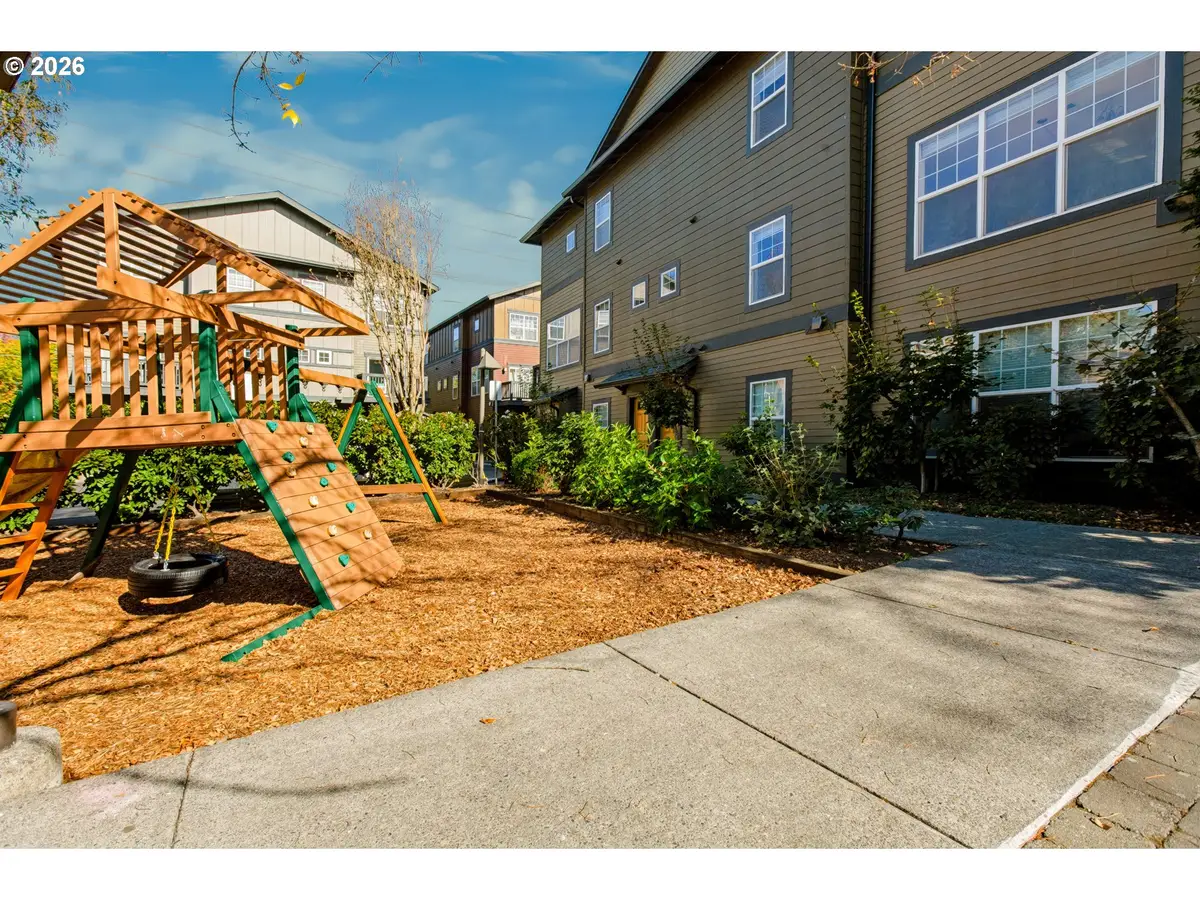 1090 SW 170th Ave #201, Beaverton, OR 97003 - #1