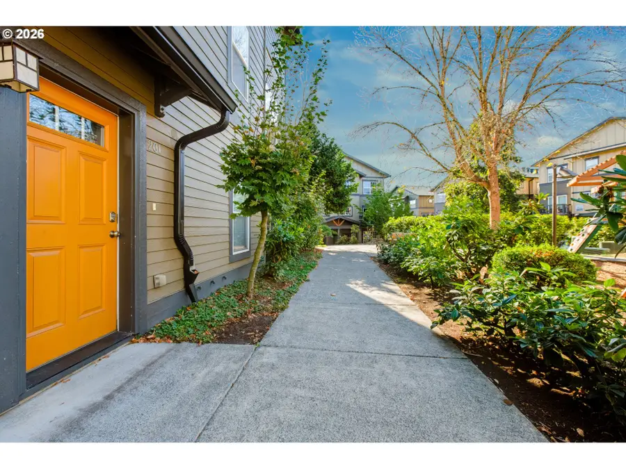 1090 SW 170th Ave #201, Beaverton, OR 97003 - #2