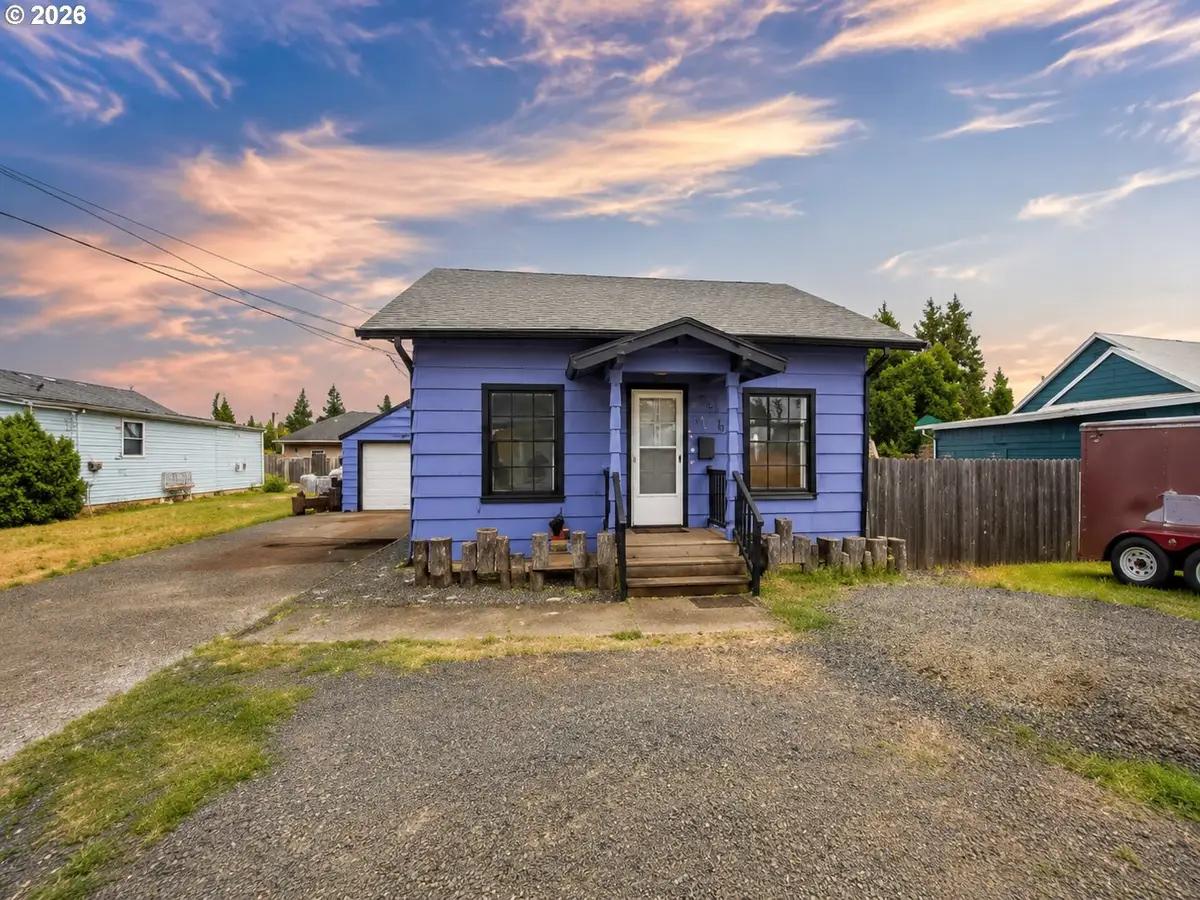 1525 S 2nd St, Lebanon, OR 97355 - #1