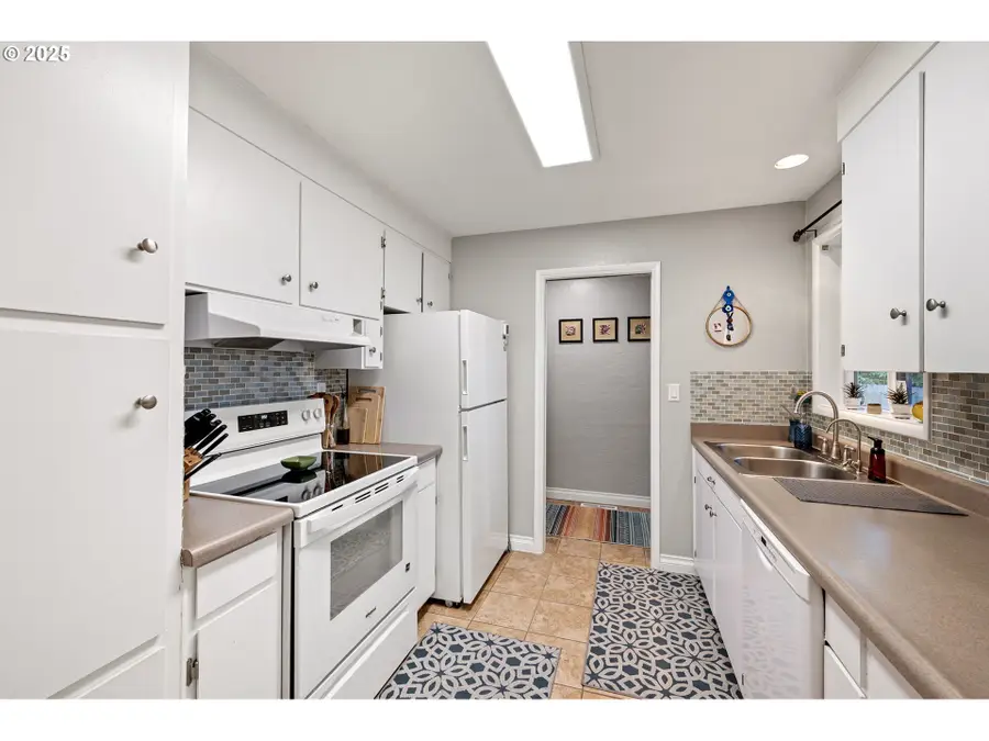 4020 Pearl St, Eugene, OR 97405 - Image #3