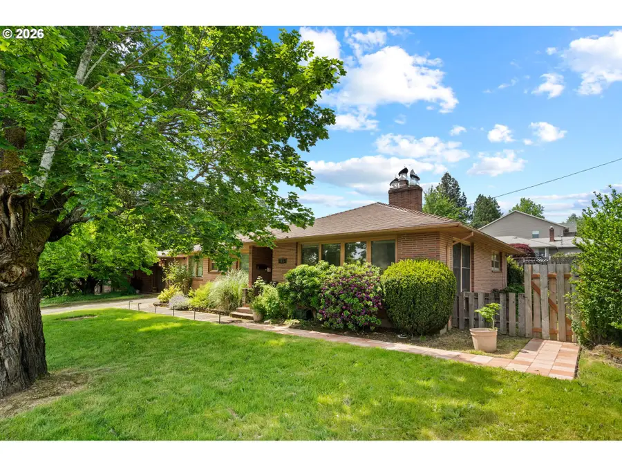 85 NW Sleret Ave, Gresham, OR 97030 - #3
