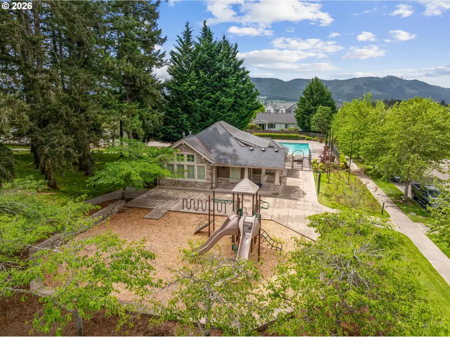 922 Goff Rd, Forest Grove, OR 97116 - #3