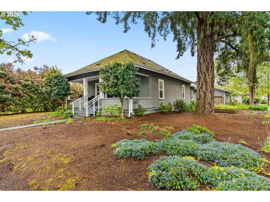 807 E St, Springfield, OR 97477 - #2