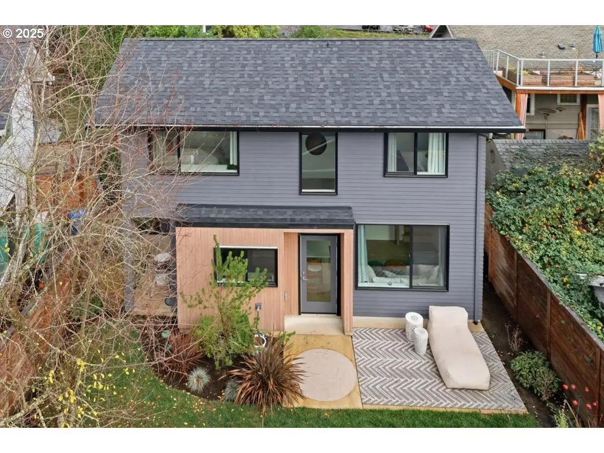 3590 SW Patton Rd #C, Portland, OR 97221 - Image #1