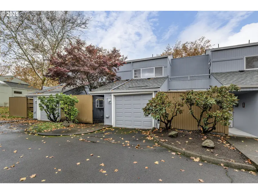 17756 NW Lakeway Ct, Beaverton, OR 97006 - Image #2