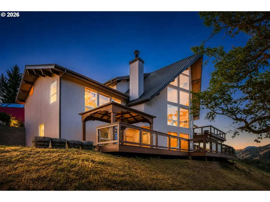 12839 N Bank Rd, Roseburg, OR 97470 - #3