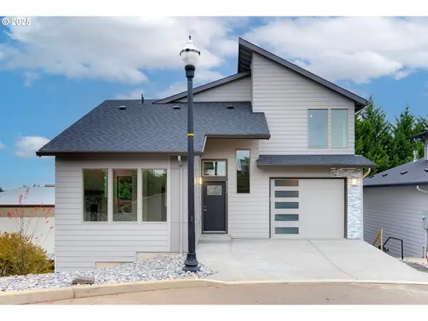 4302 NE 61st St, Vancouver, WA 98661