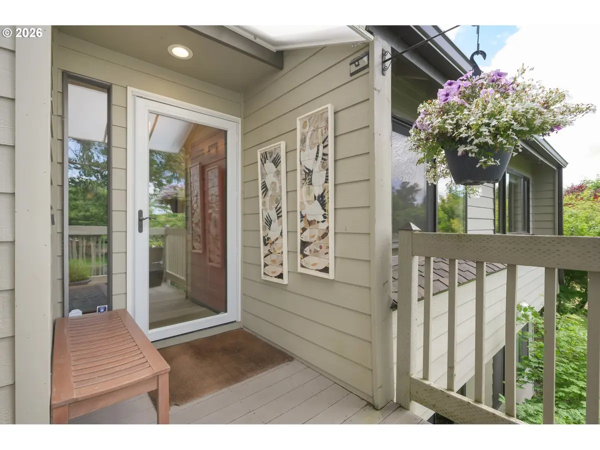2094 Lake Isle Dr, Eugene, OR 97401 - #1
