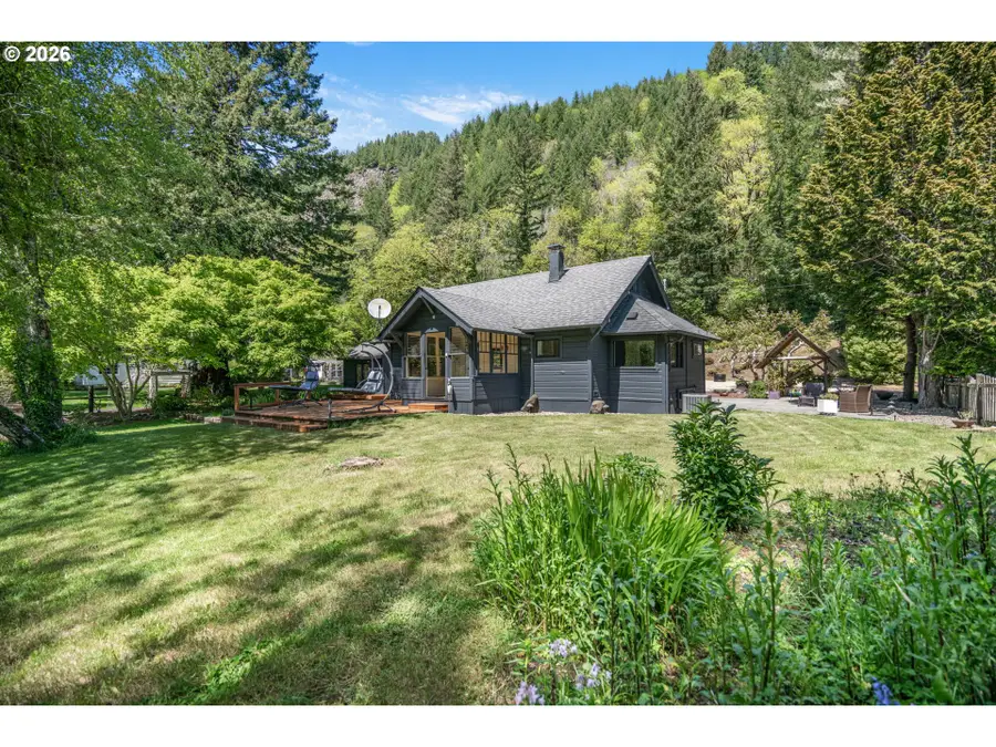 11085 E Mapleton Rd, Mapleton, OR 97453 - #3